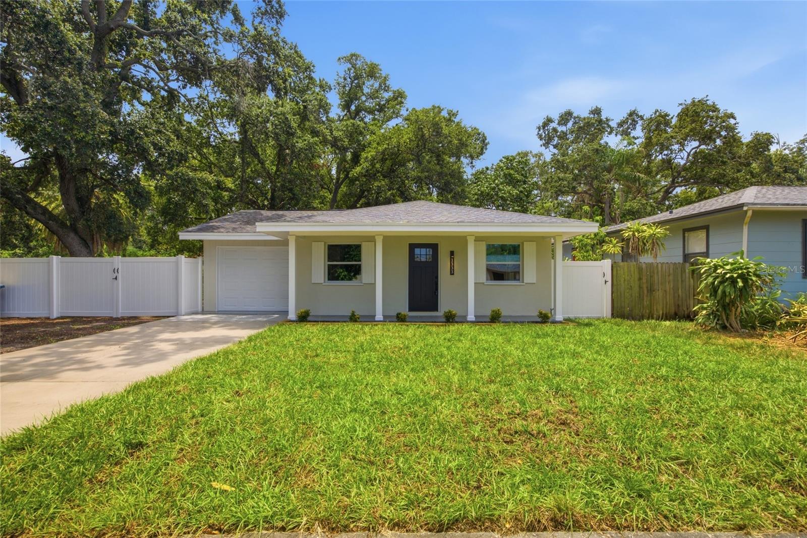 1333 Overlea St photo 1