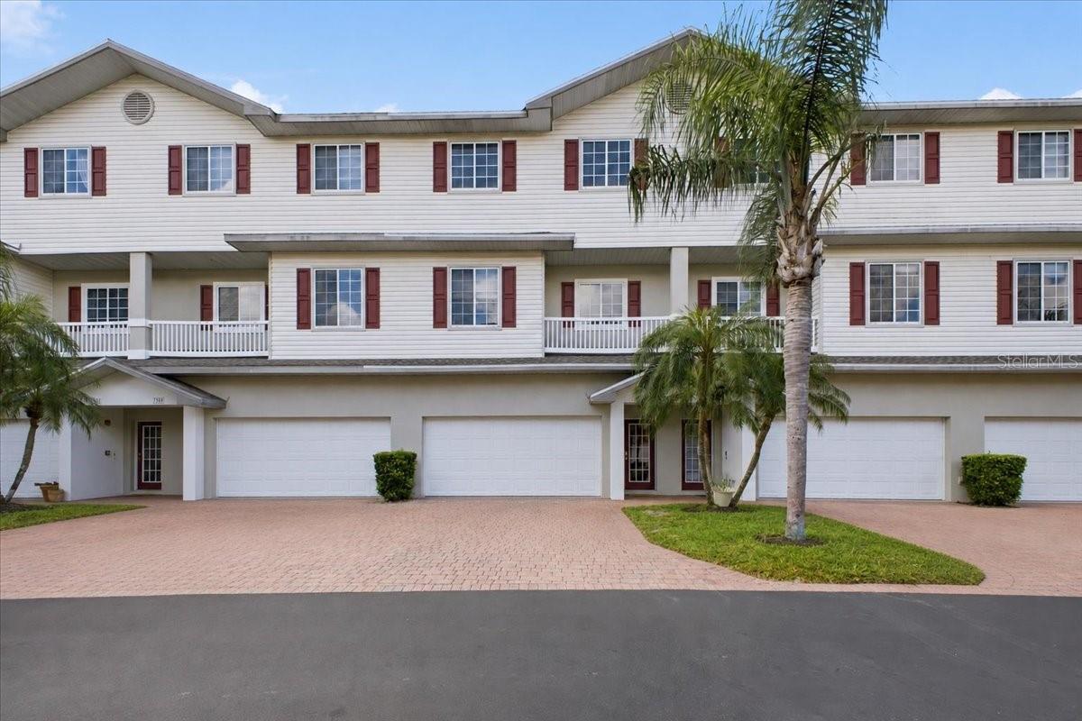 3305 10th Ln W photo 1