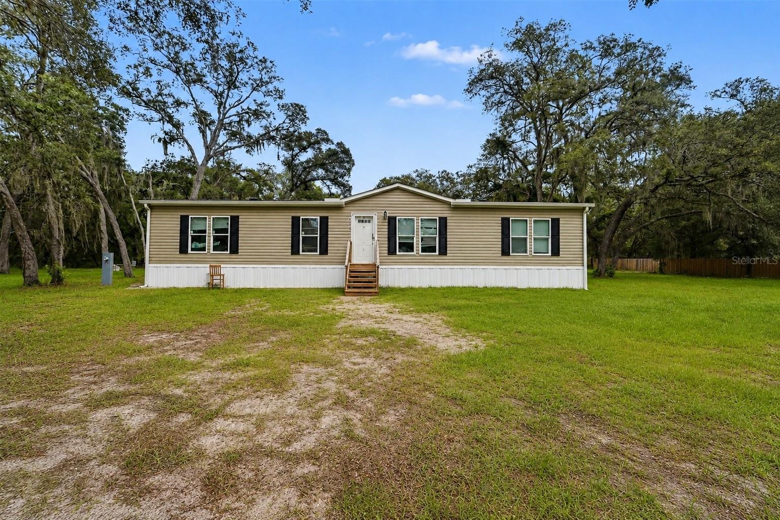 17538 Evelyn CT