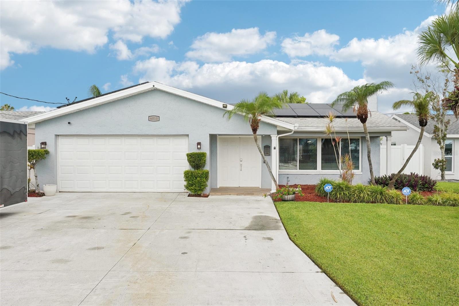 6010 Bayou Grande Blvd NE photo 1