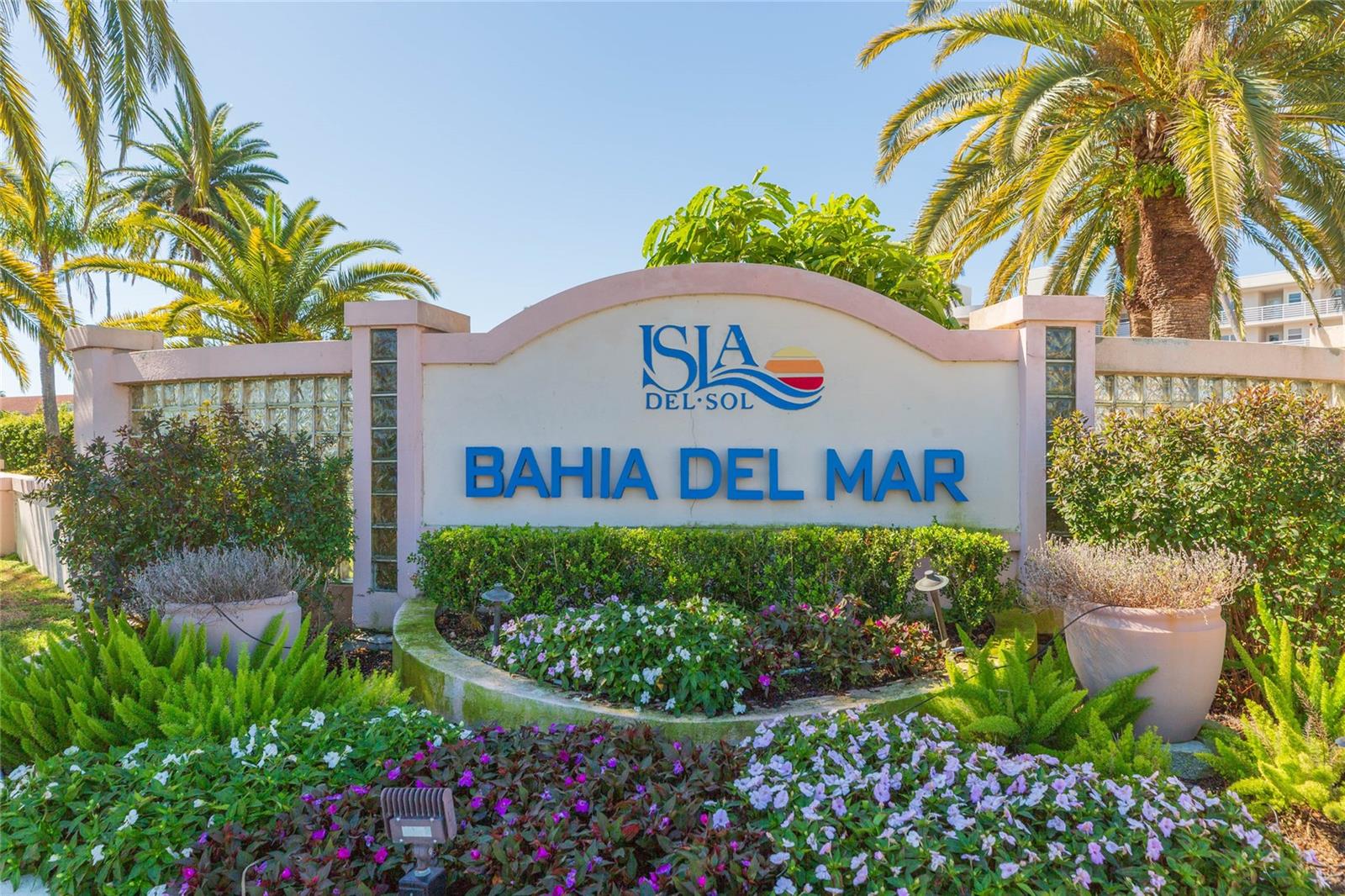 6080 Bahia Del Mar Cir #113
