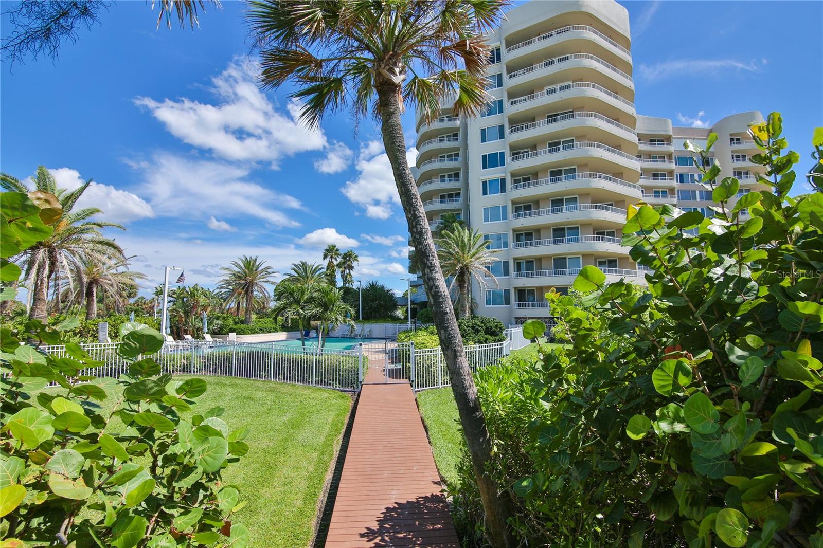 775 Longboat Club Rd #904 photo 1