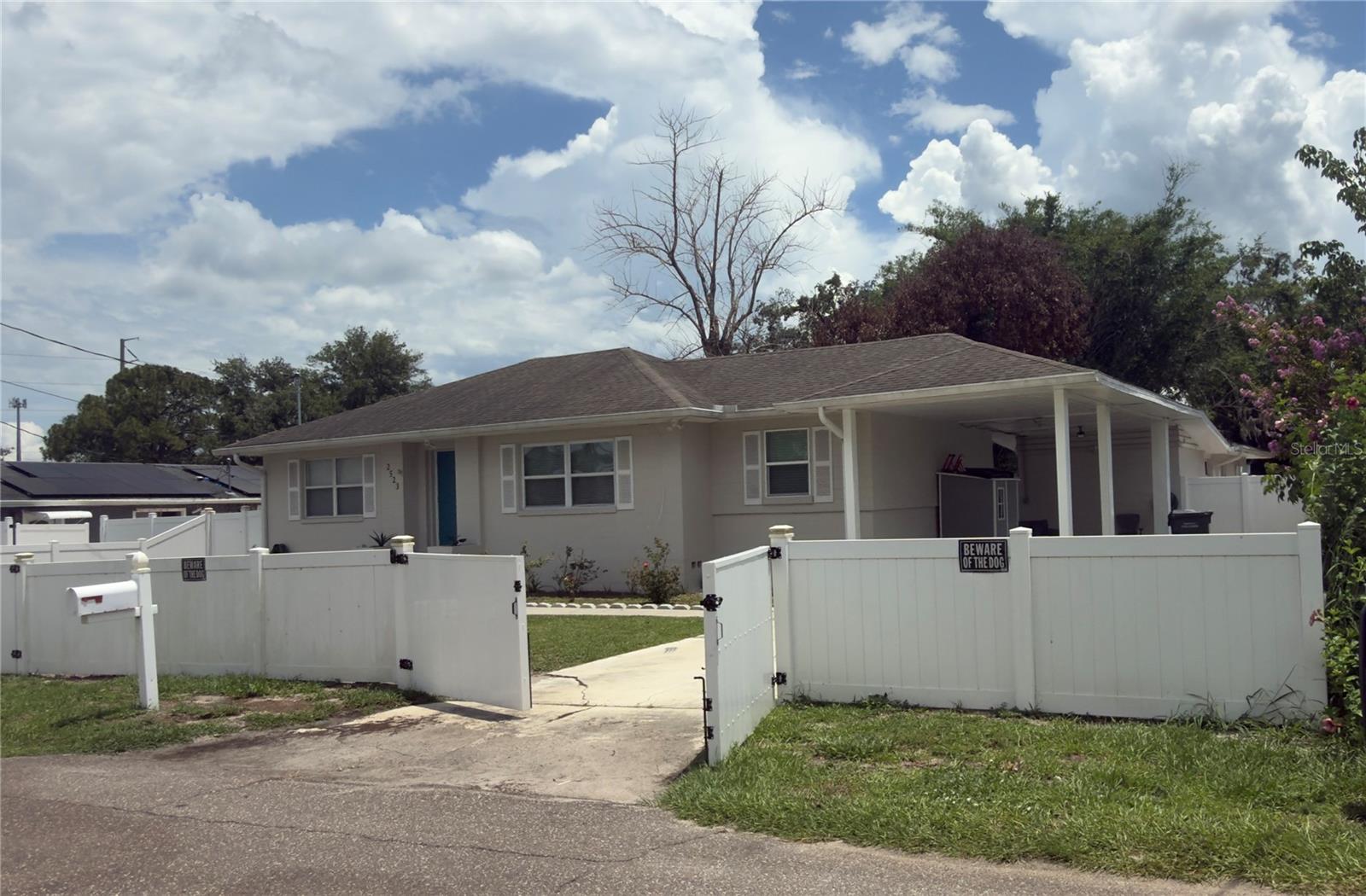 2523 Weber St photo 1