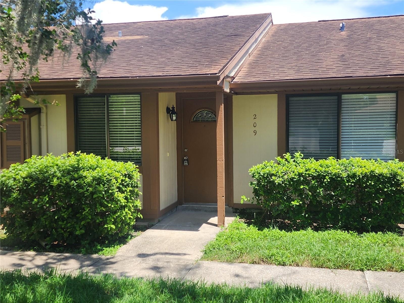 209 Corkwood Ln