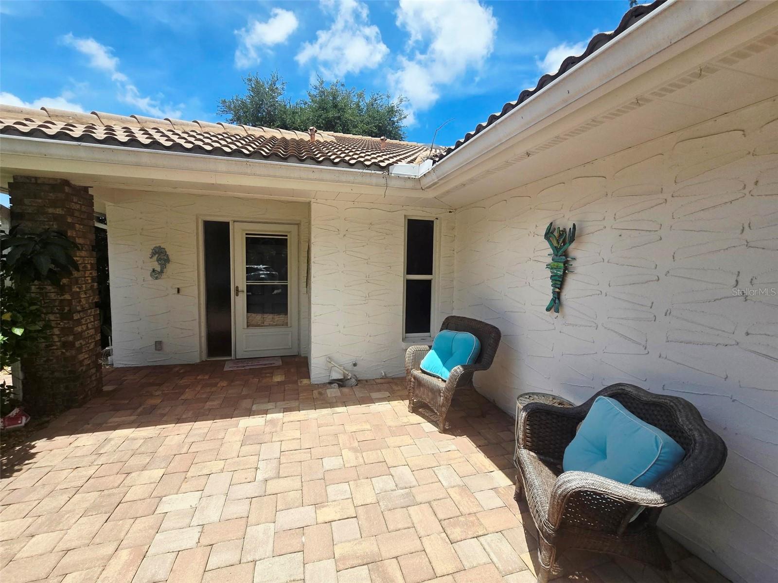 5808 Garden Lakes Dr