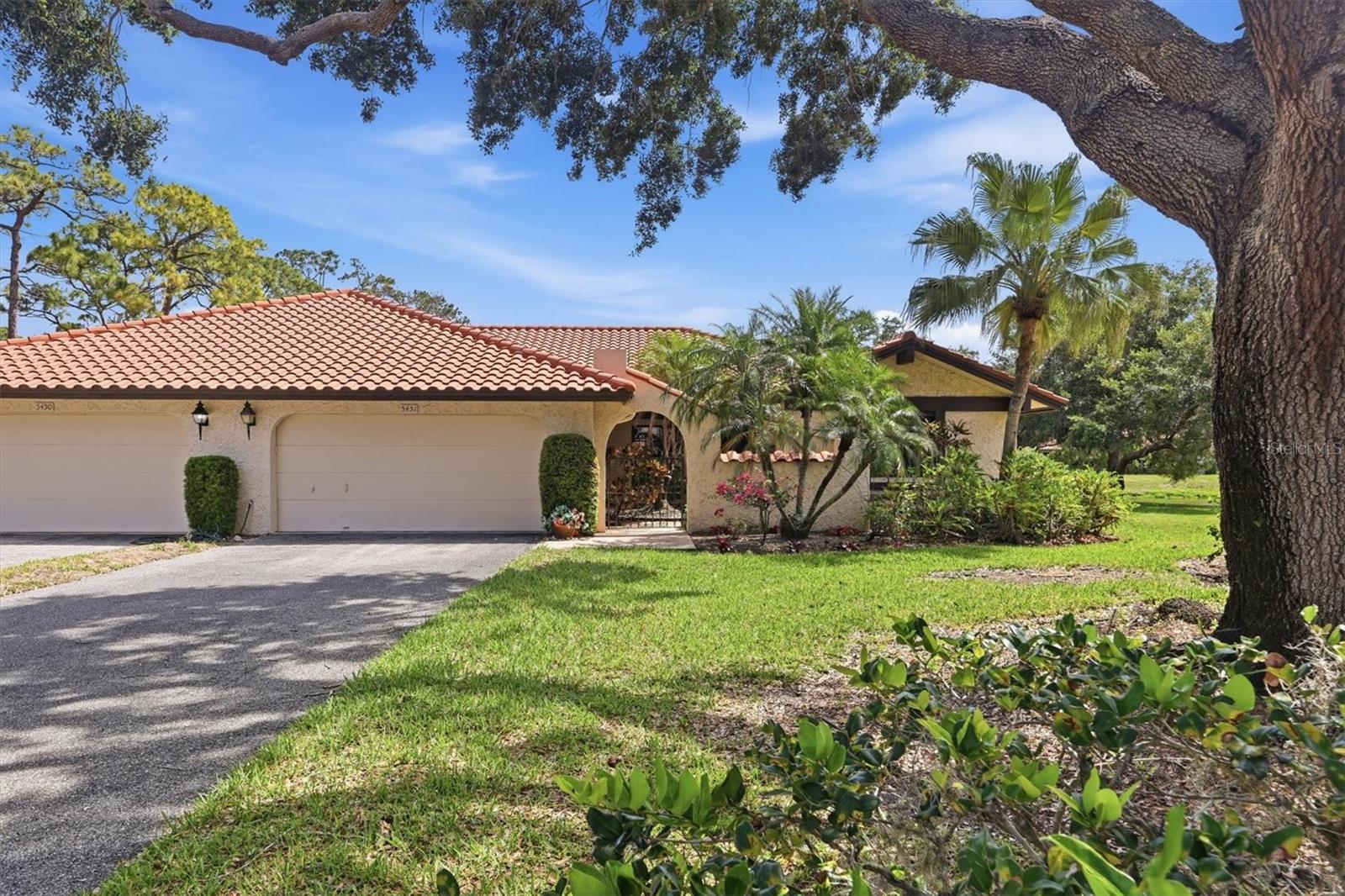 5451 Golf Pointe Dr #V-225