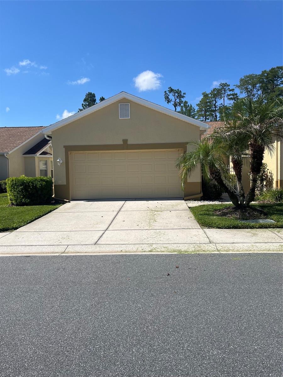 7211 Cleopatra Dr