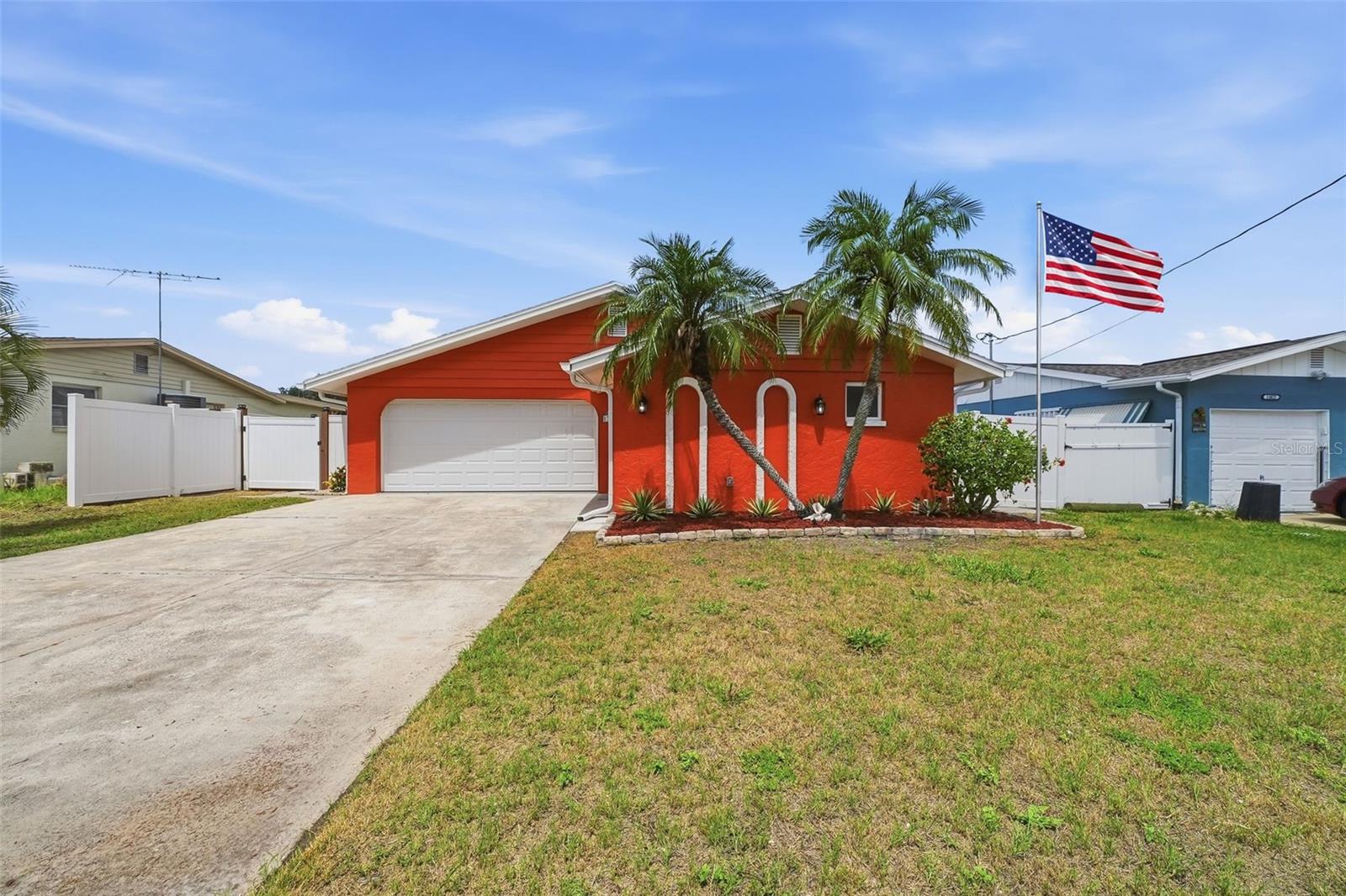 13815 Plumosa Ave photo 1