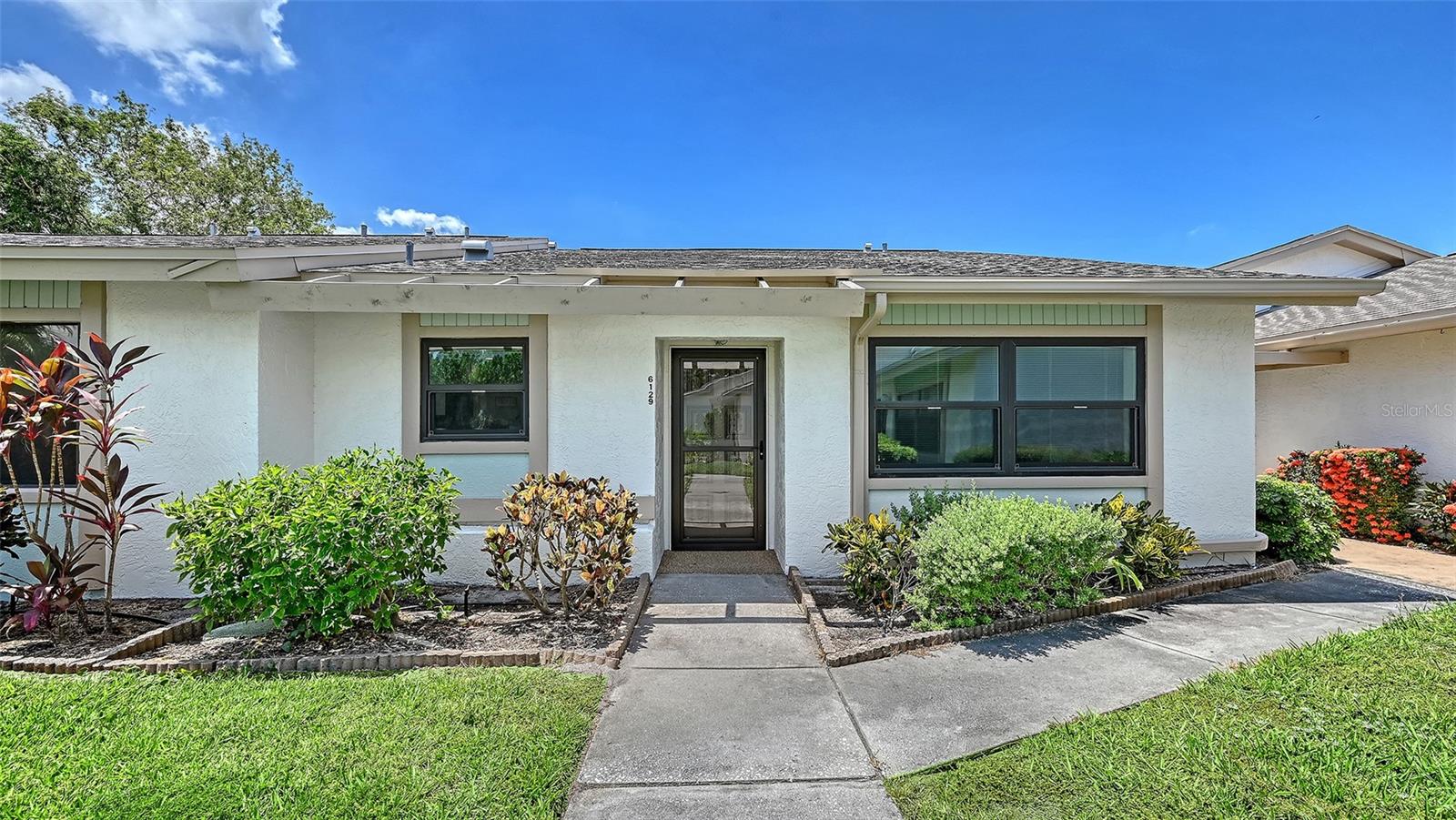 6129 Heritage Ln W #6129 photo 1