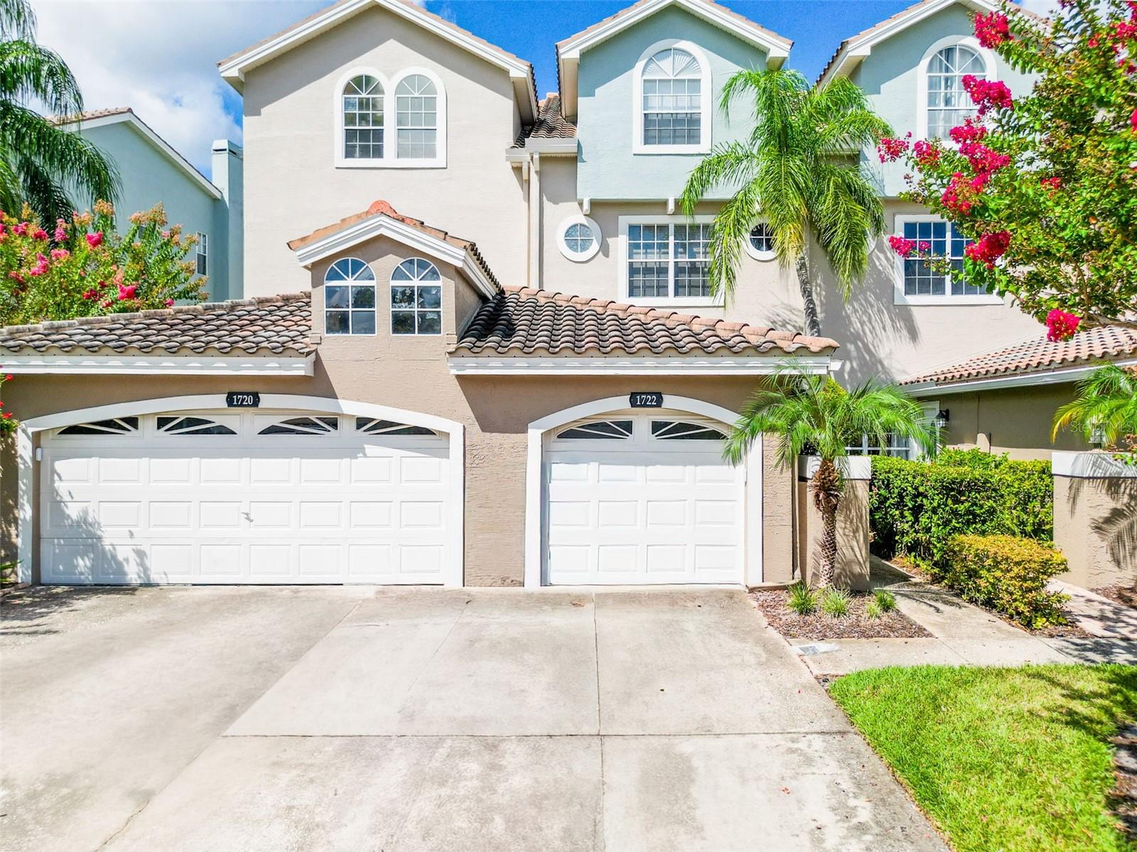 1722 Arabian Ln photo 1