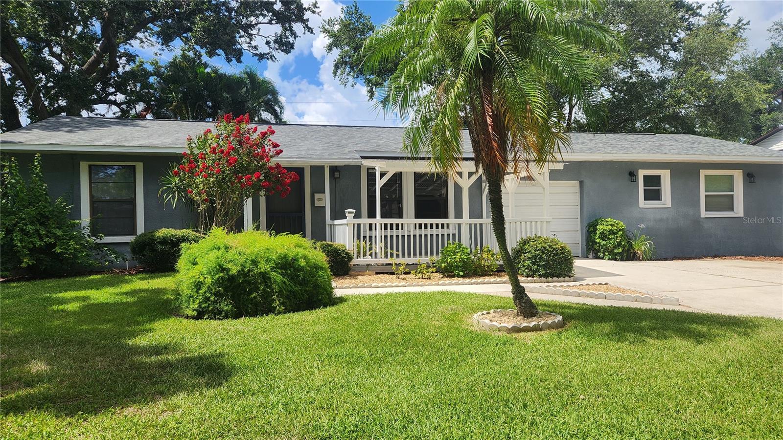 155 69th Ave N photo 1