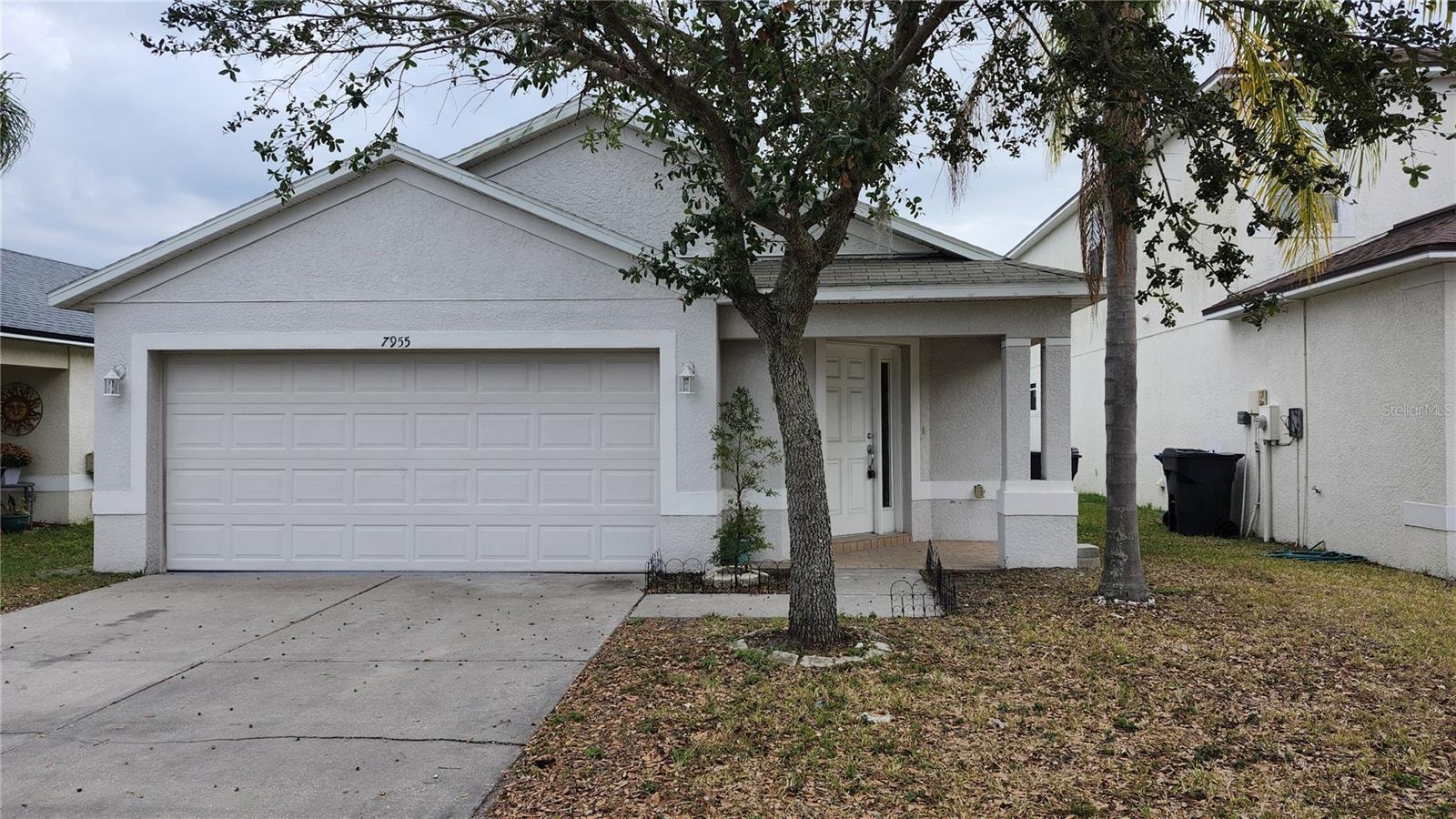 7955 Carriage Pointe Dr photo 1