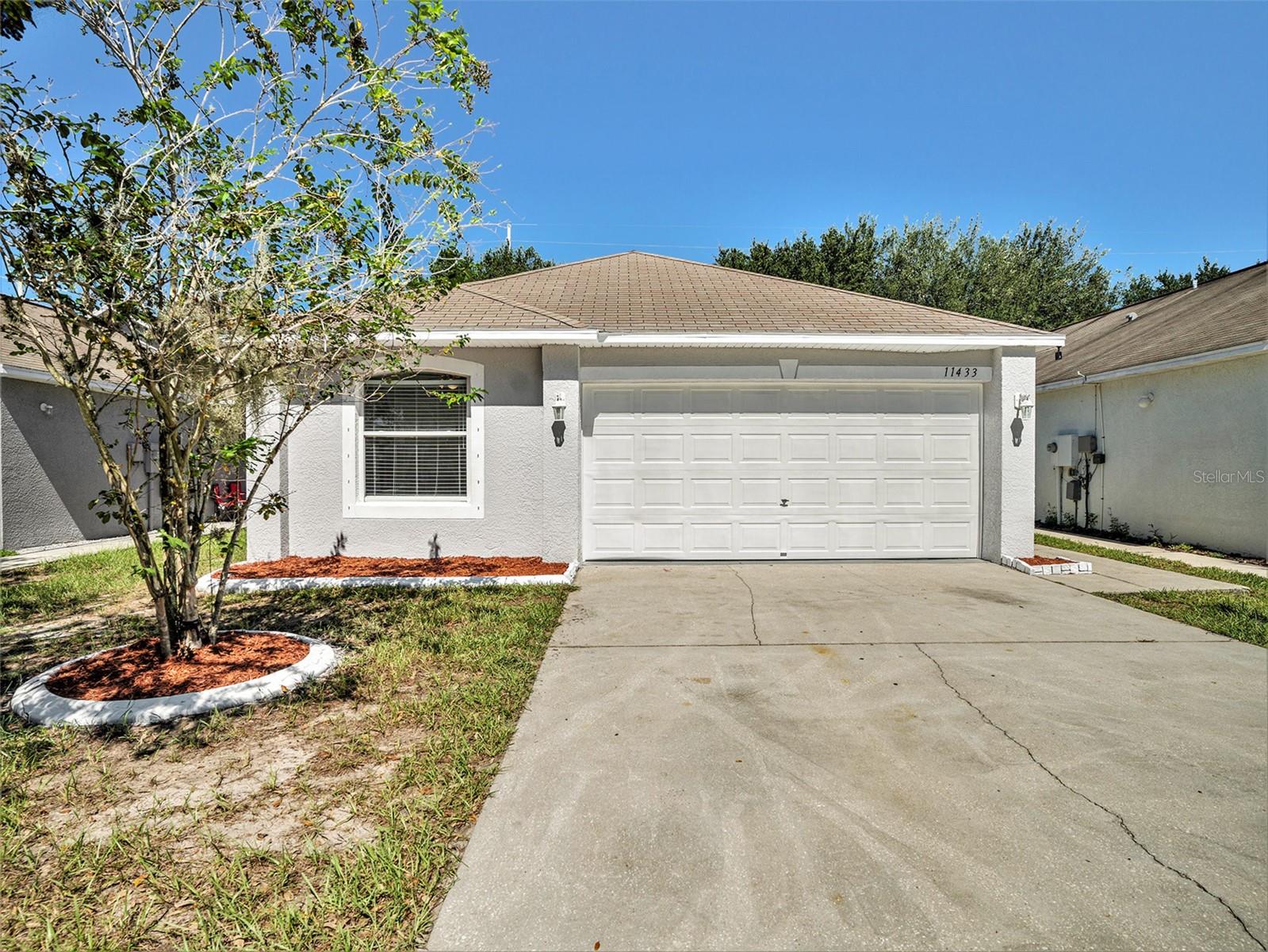 11433 Ivy Flower Loop photo 1