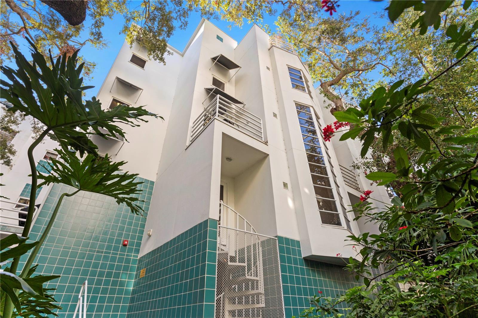 4950 Bayshore Blvd #13C