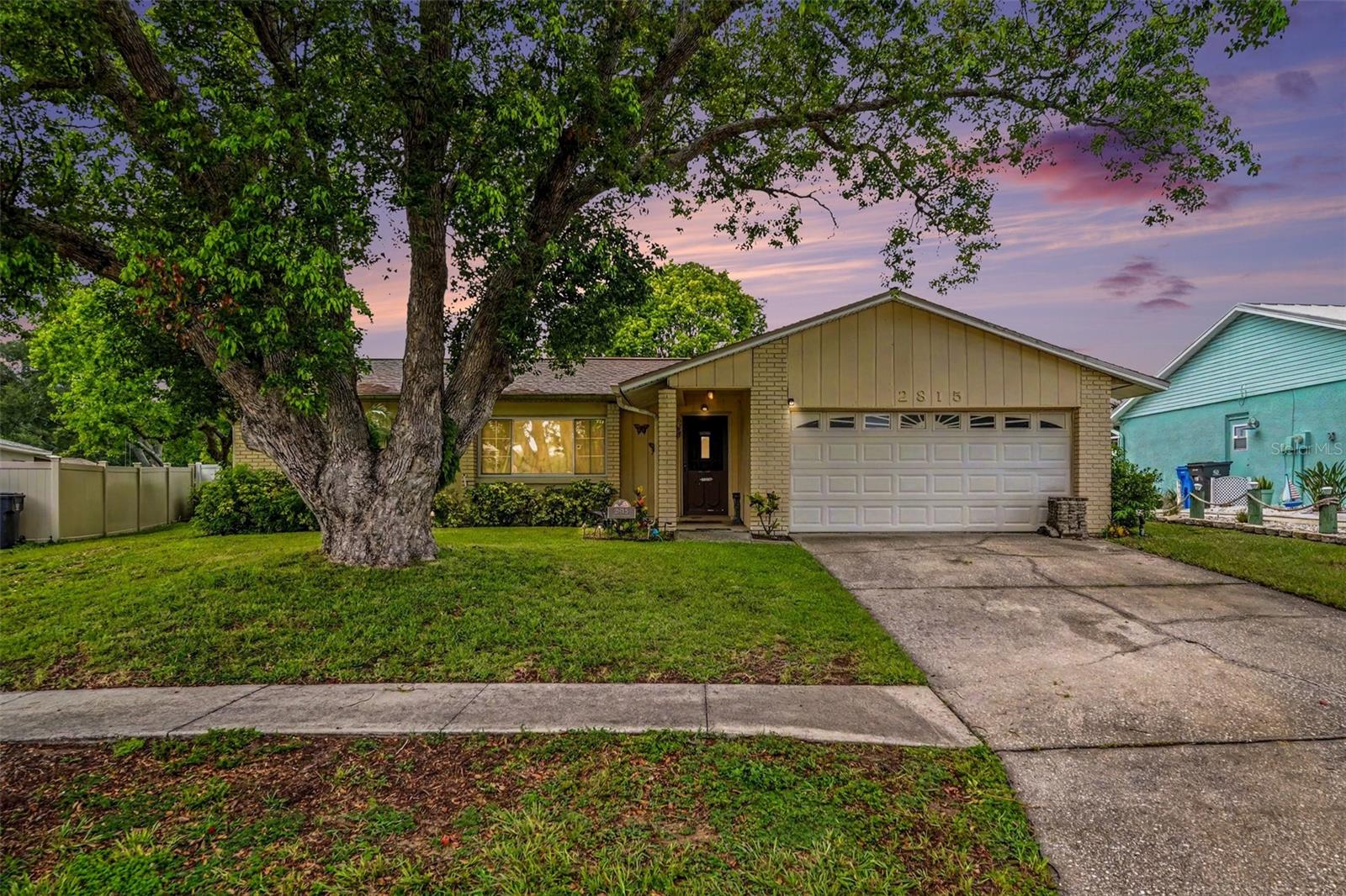 2815 Linden Tree St