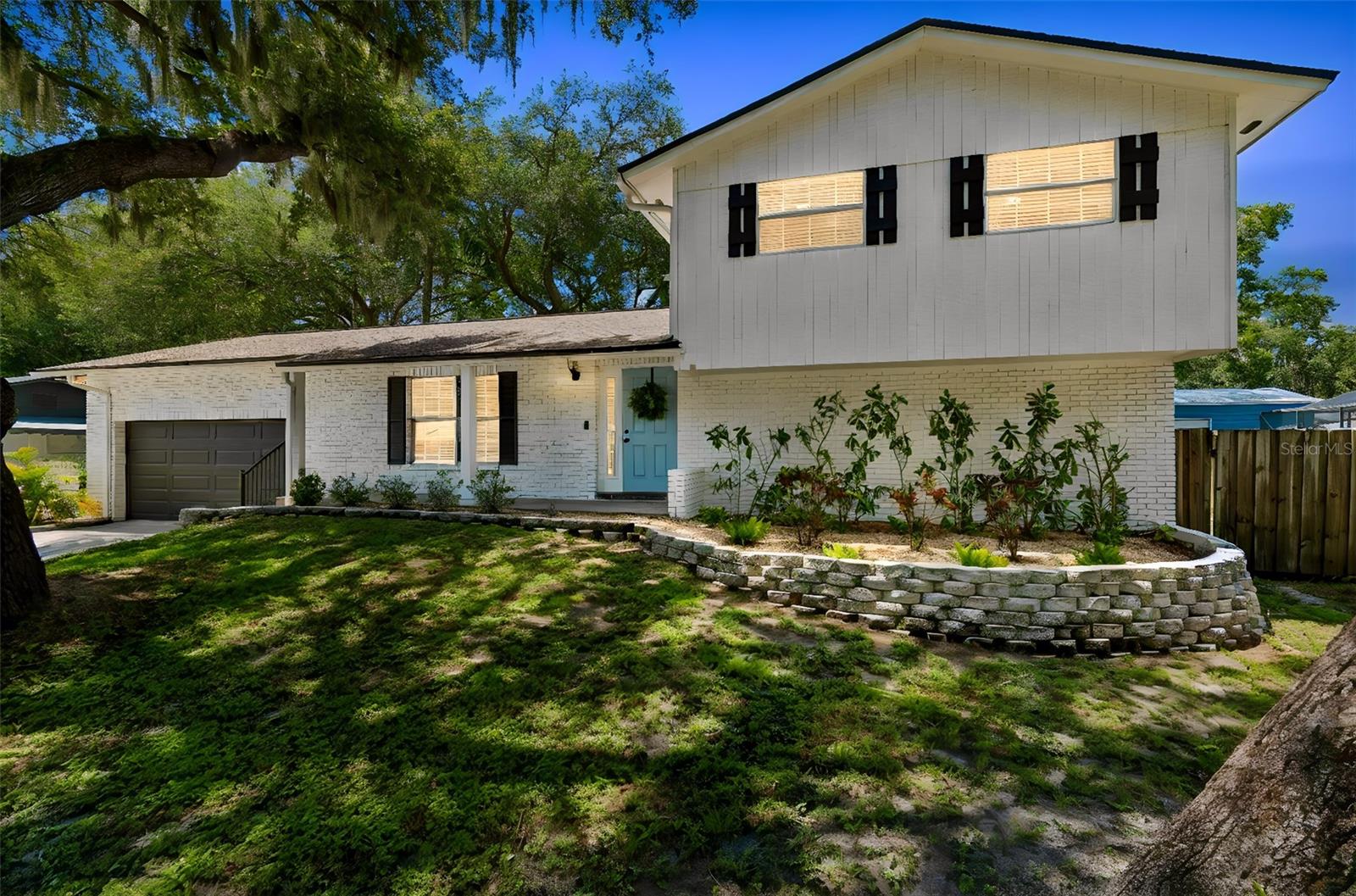 114 Windy Cir photo 1