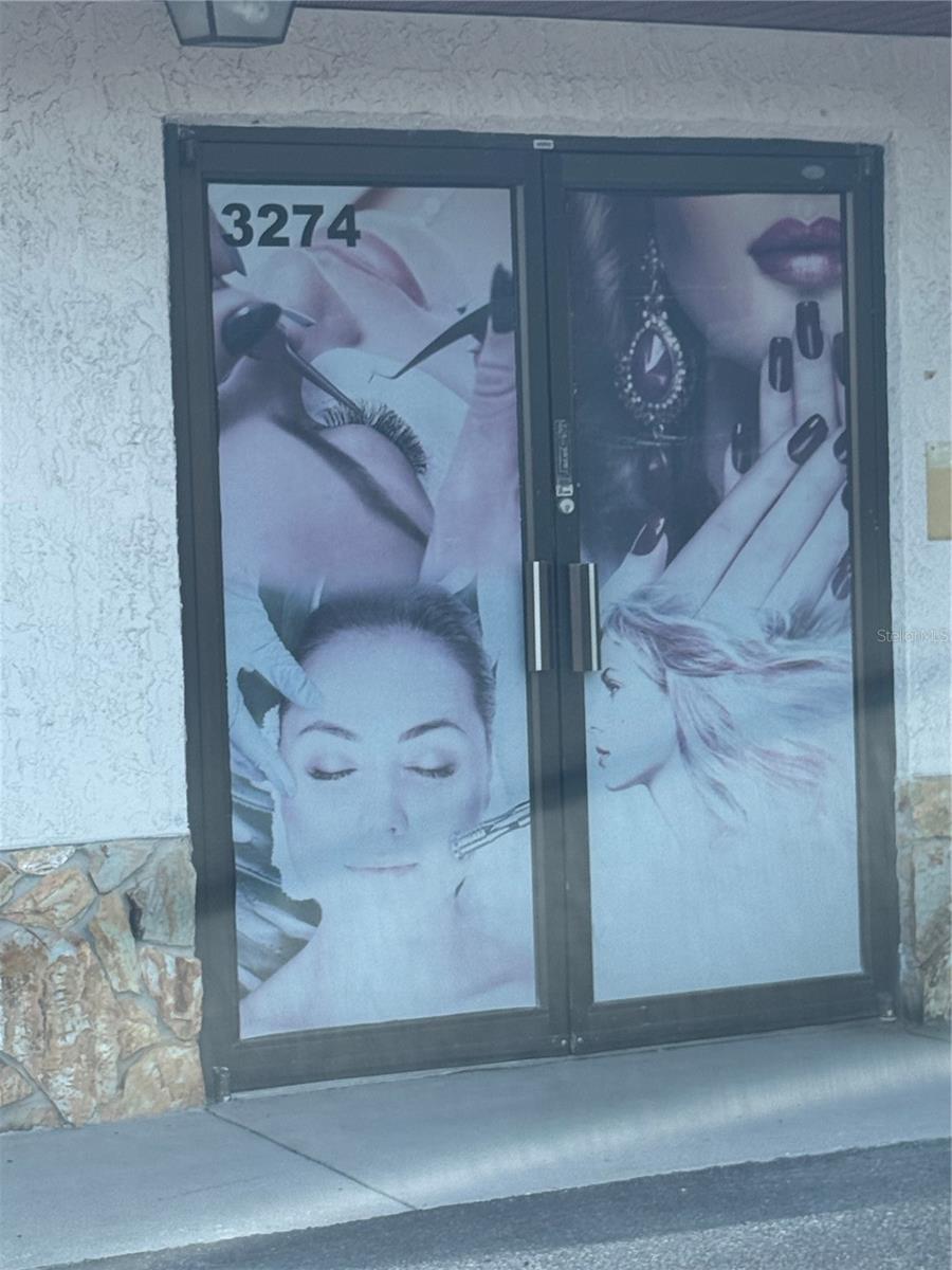 3274 Commercial Way