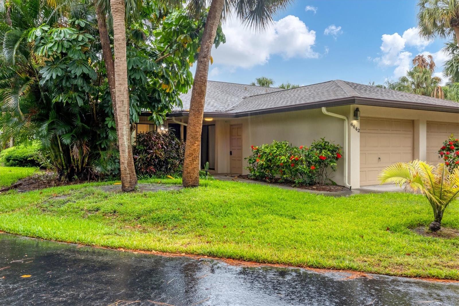 6642 Schooner Bay Cir #6642 photo 1