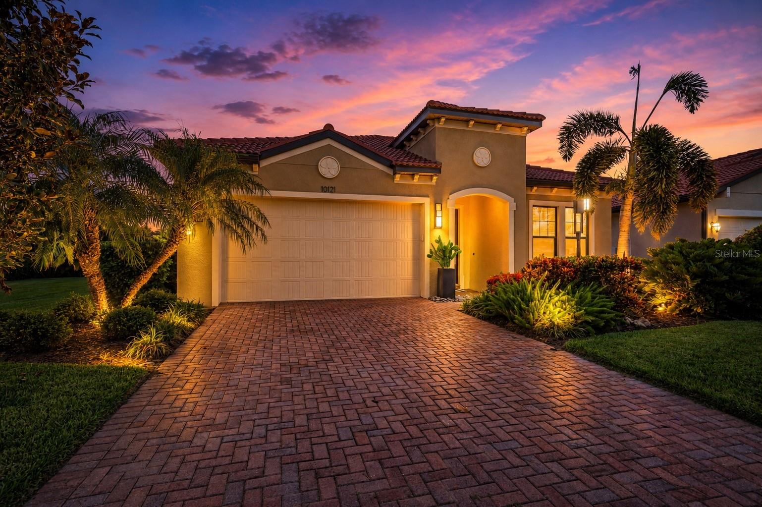 10121 Marbella Dr photo 1
