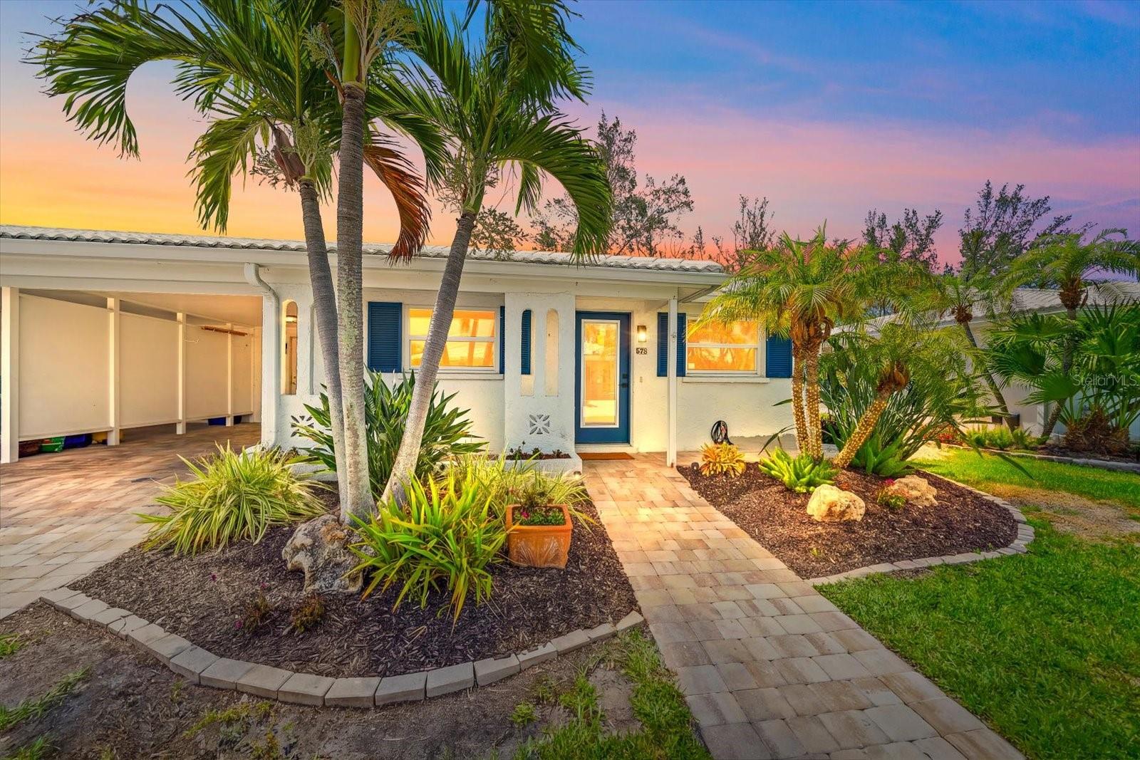578 Spanish Dr S photo 1