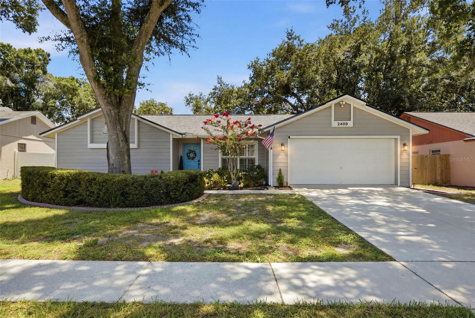 2409 Arborwood Dr photo 1