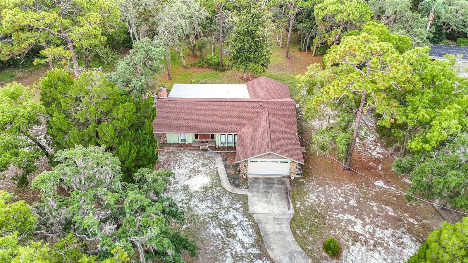 10050 Deer Ln