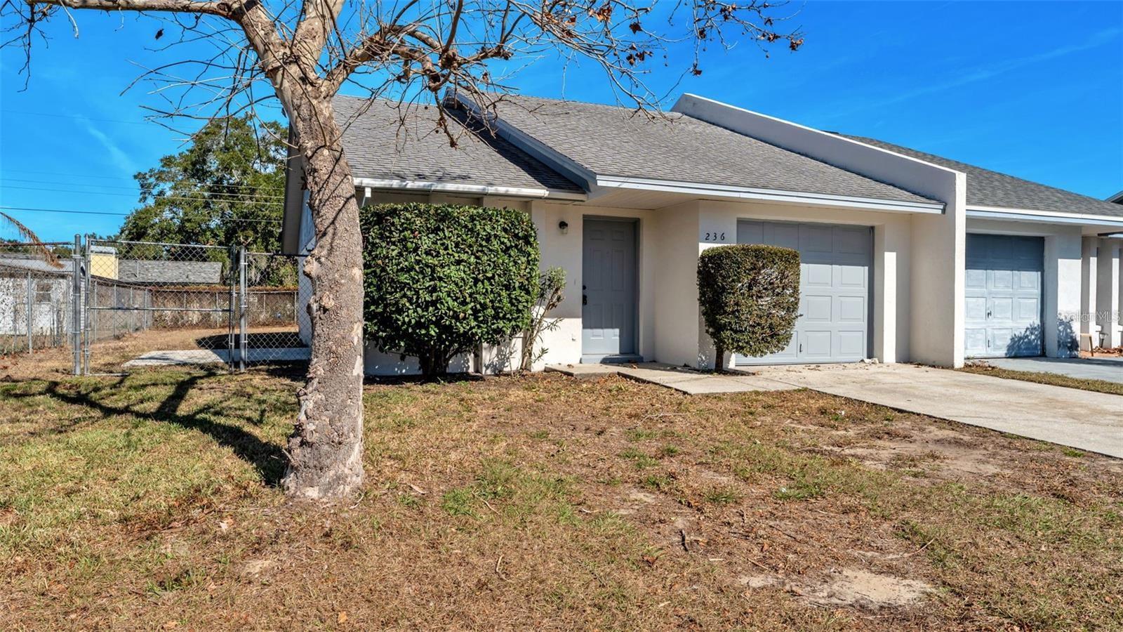 236 Village Crest CT