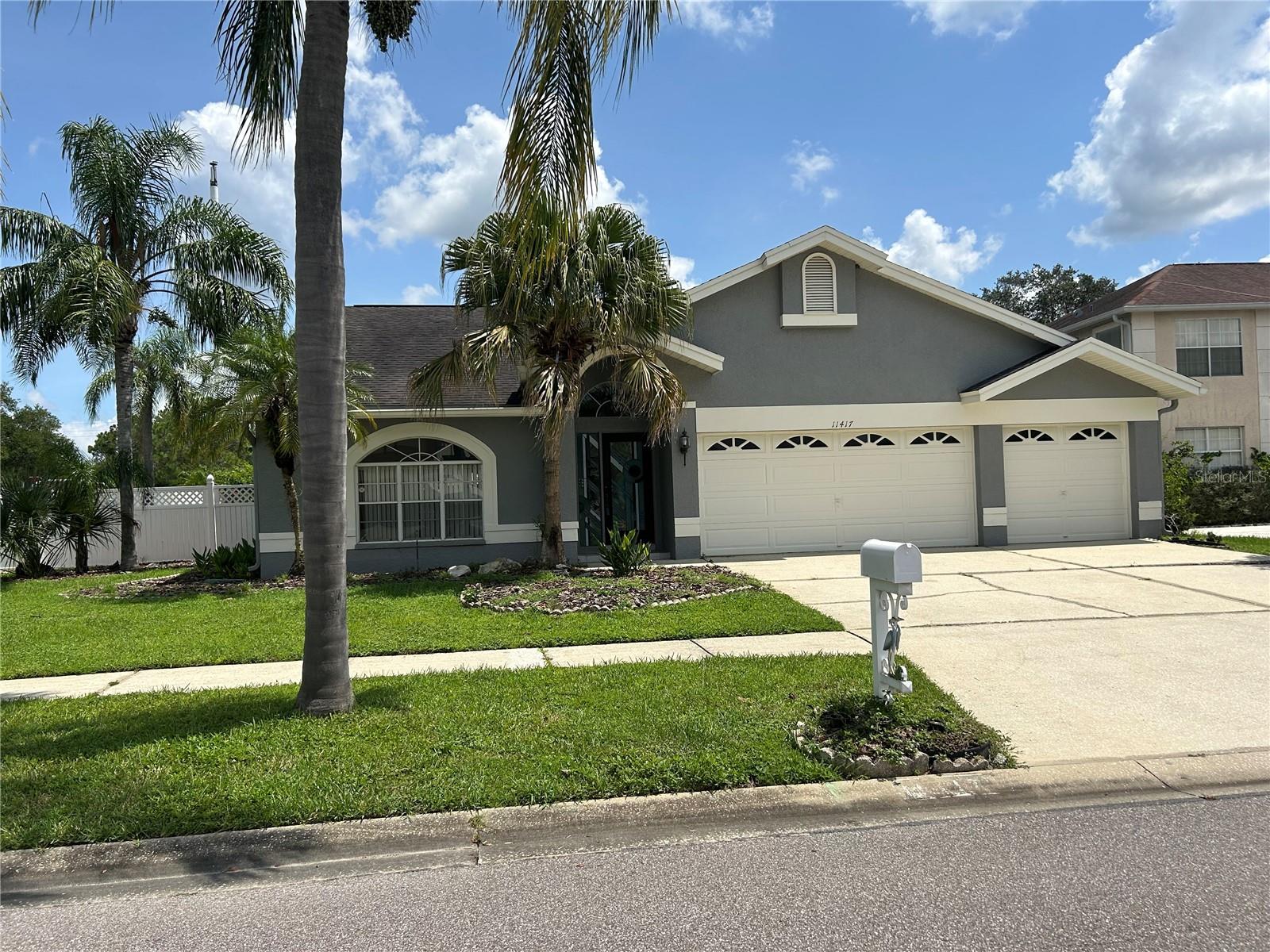11417 Glenmont Dr photo 1