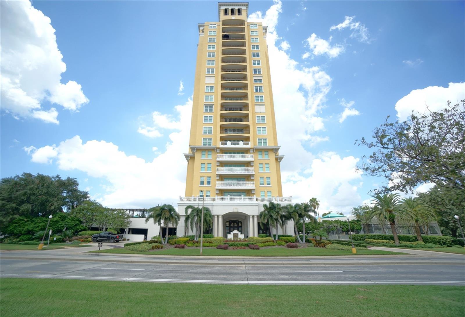 345 Bayshore Blvd #1810 photo 1