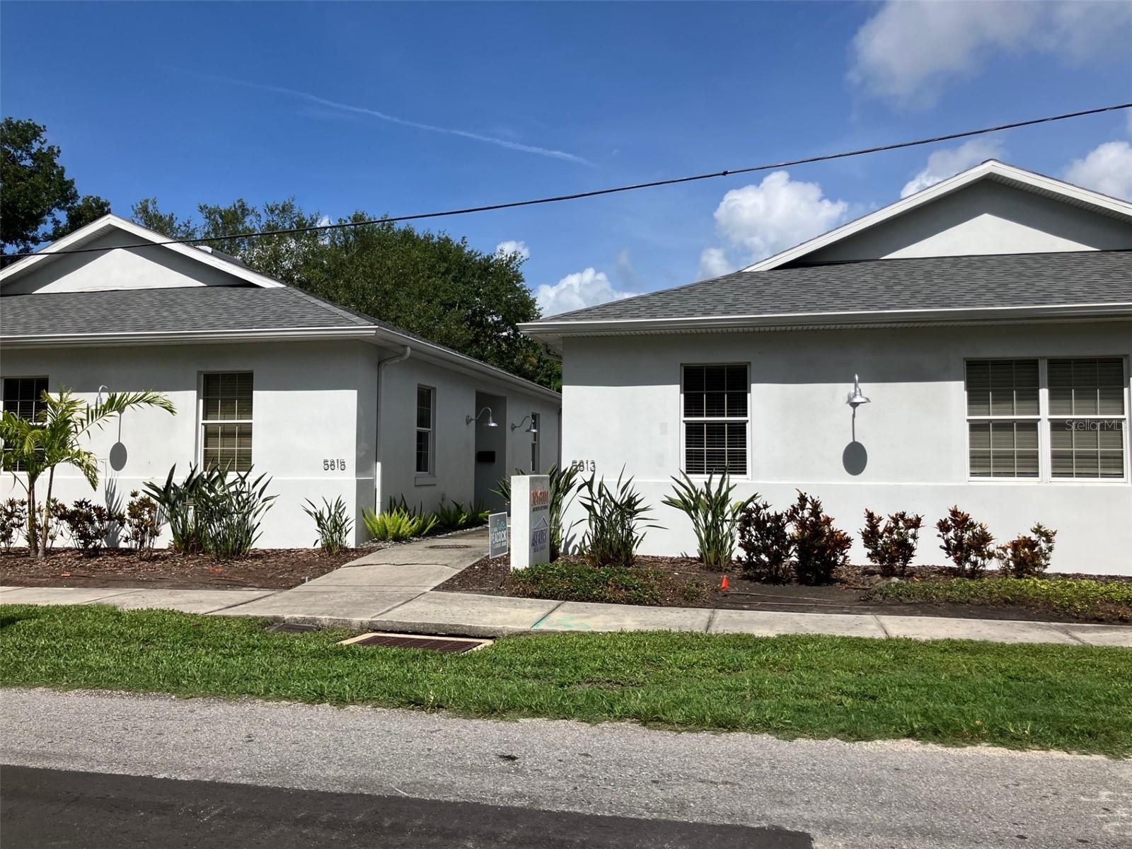 5813 And 5815 S MacDill Ave