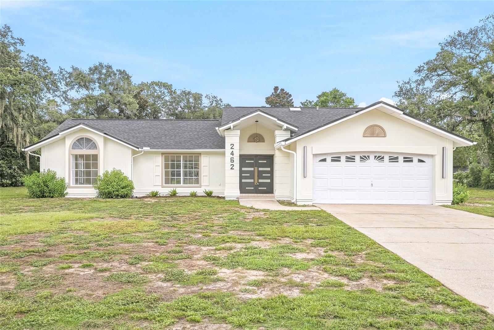 2462 Stephanie Dr photo 1