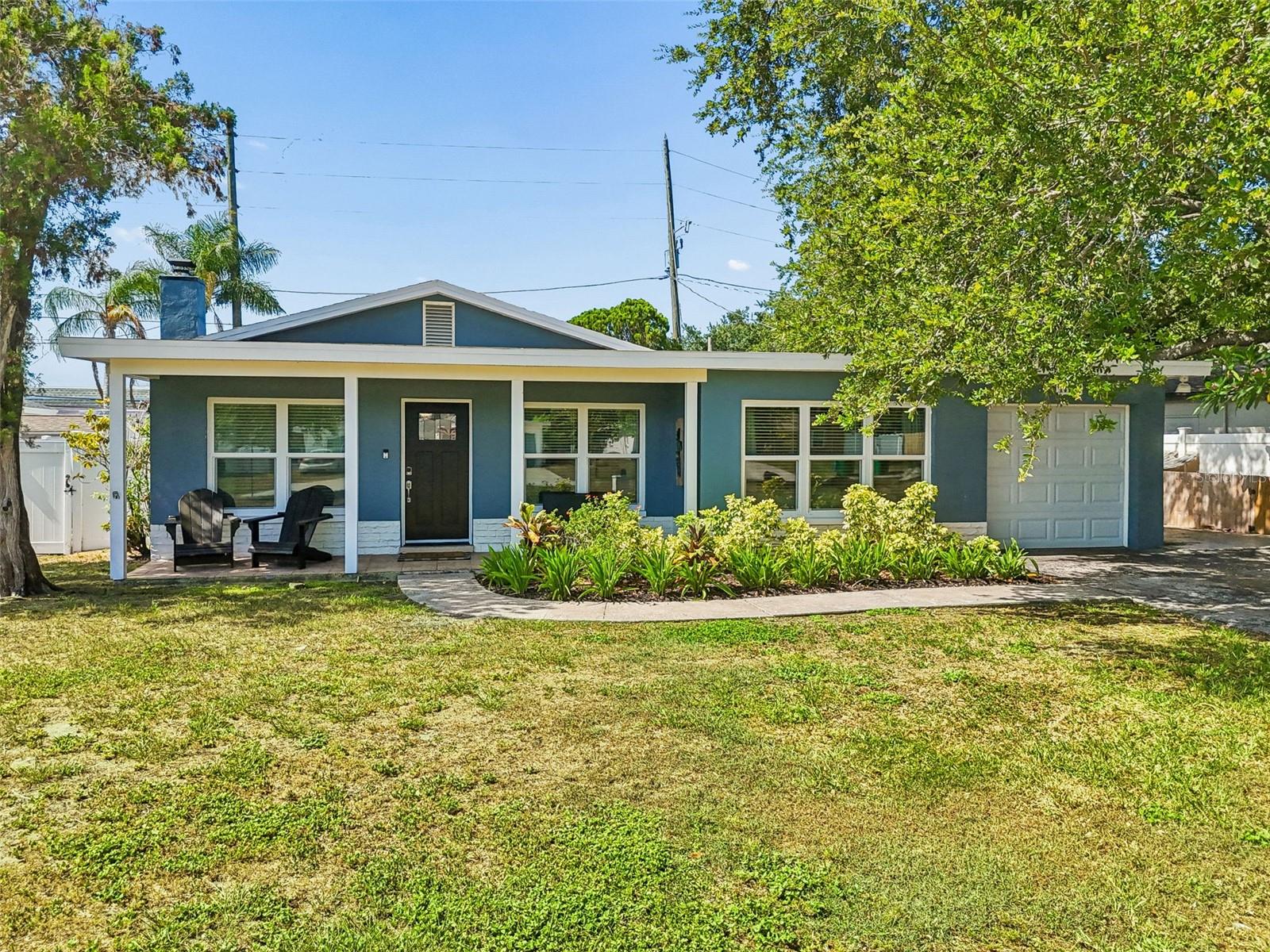 10748 Village Green Ave photo 1