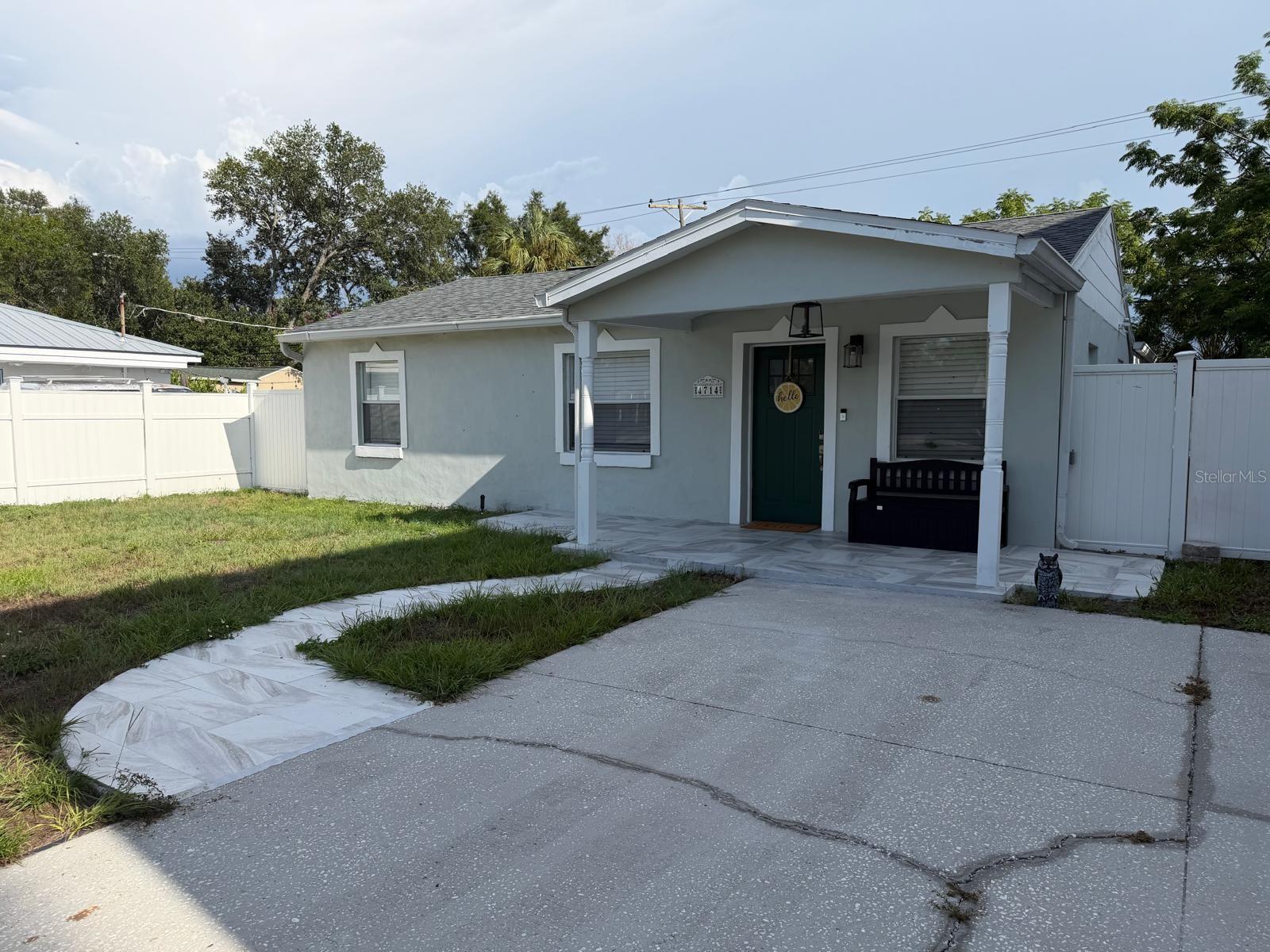 4714 W Lawn Ave