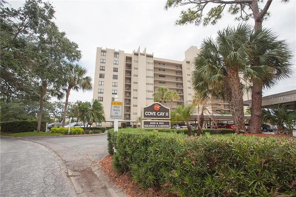 2621 Cove Cay Dr #105