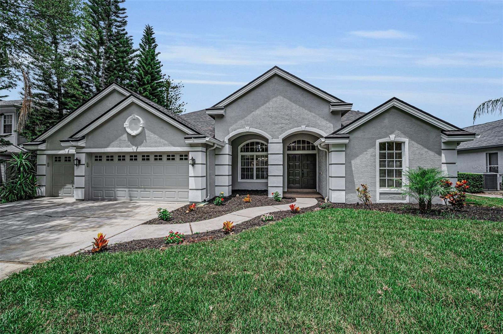 4084 Ligustrum Dr photo 1