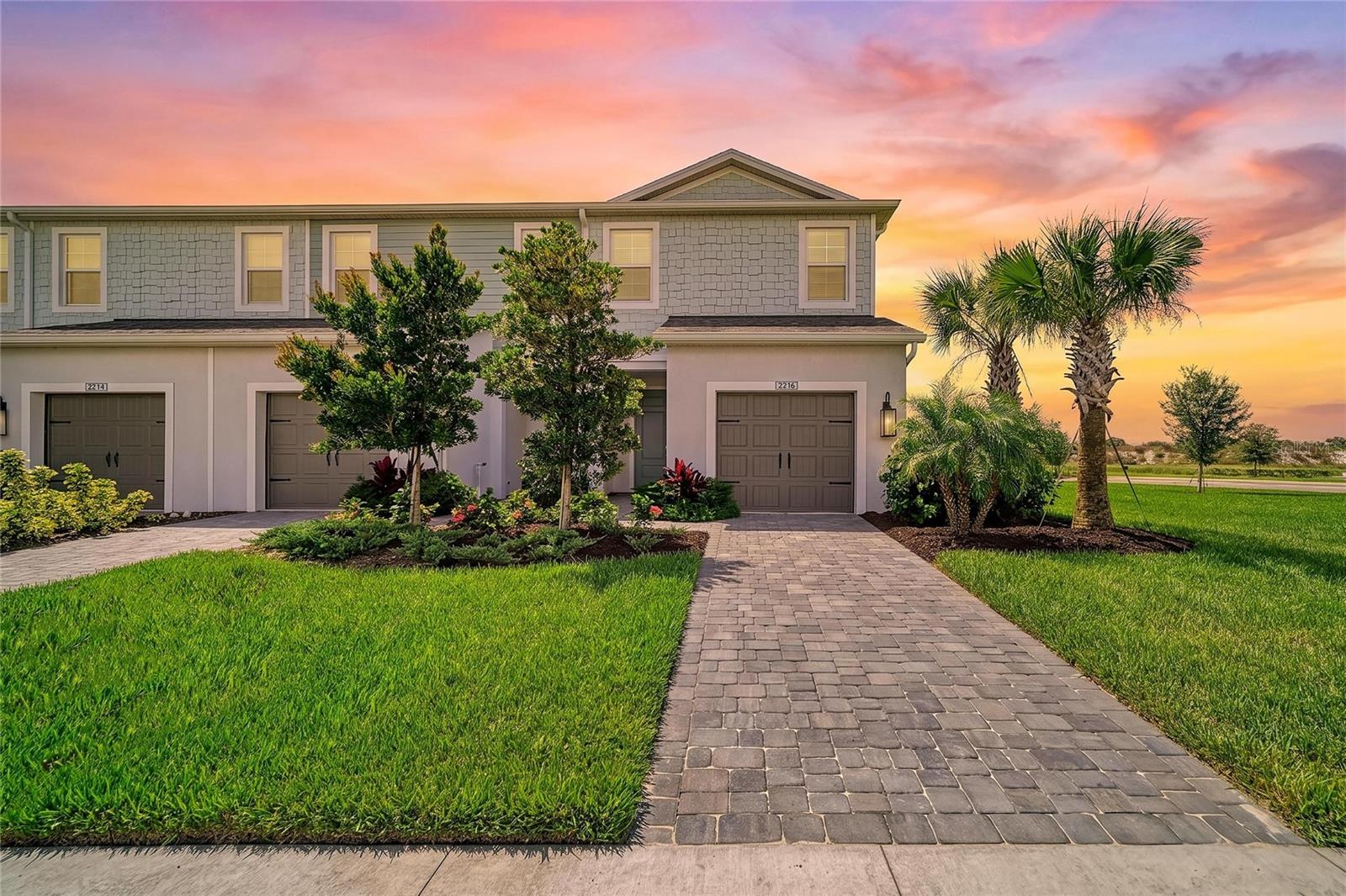 2206 Washington Palm CT
