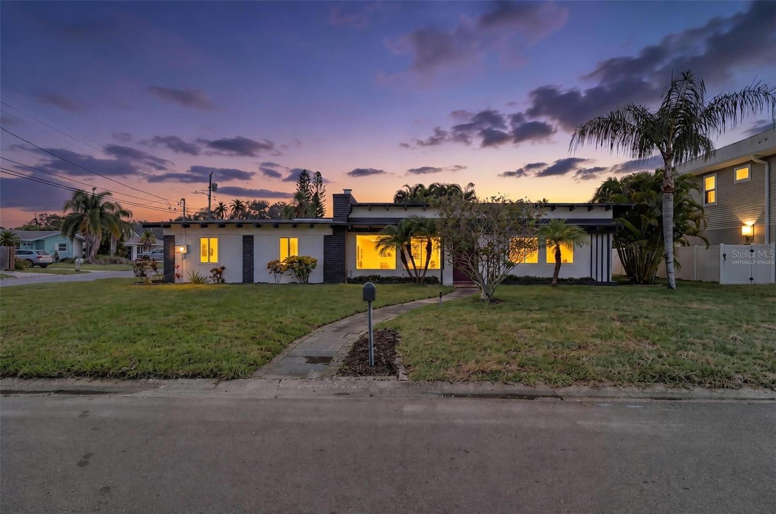 63 Palm Blvd photo 1