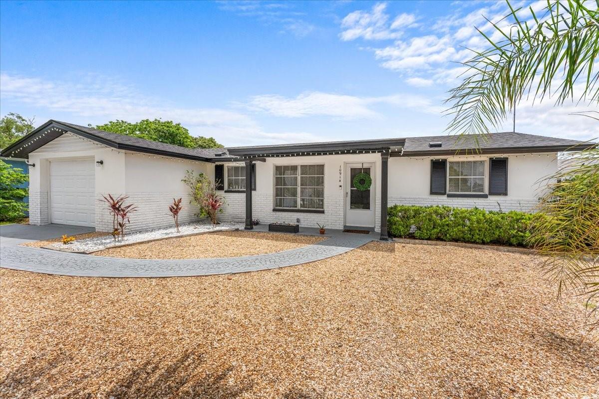 10914 Oakdale Ave photo 1
