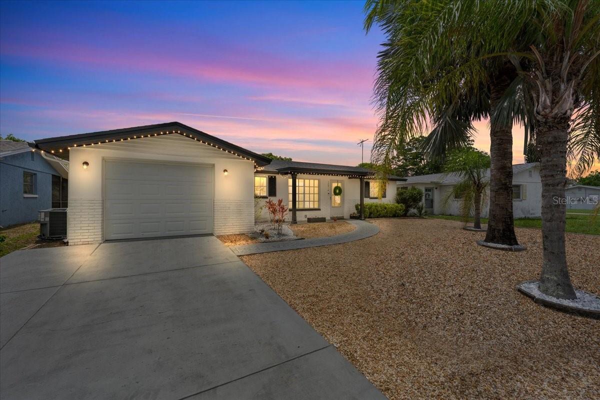 10914 Oakdale Ave