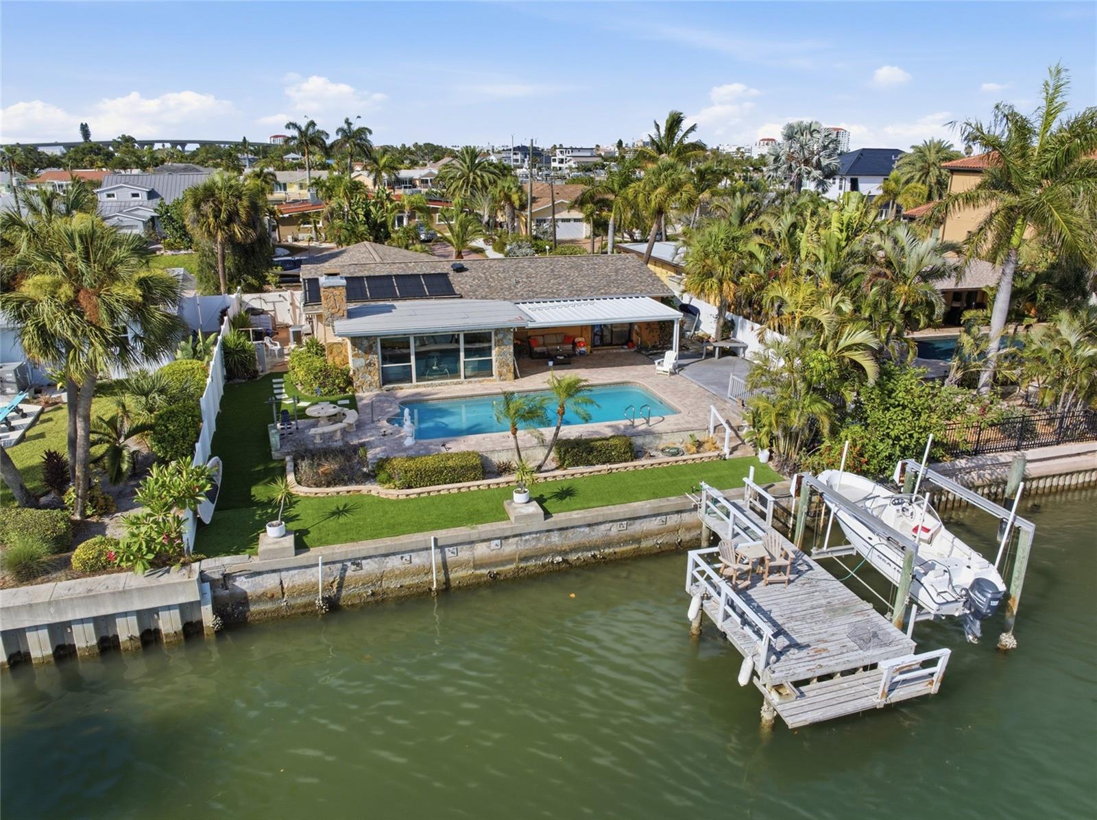412 Hermosita Dr