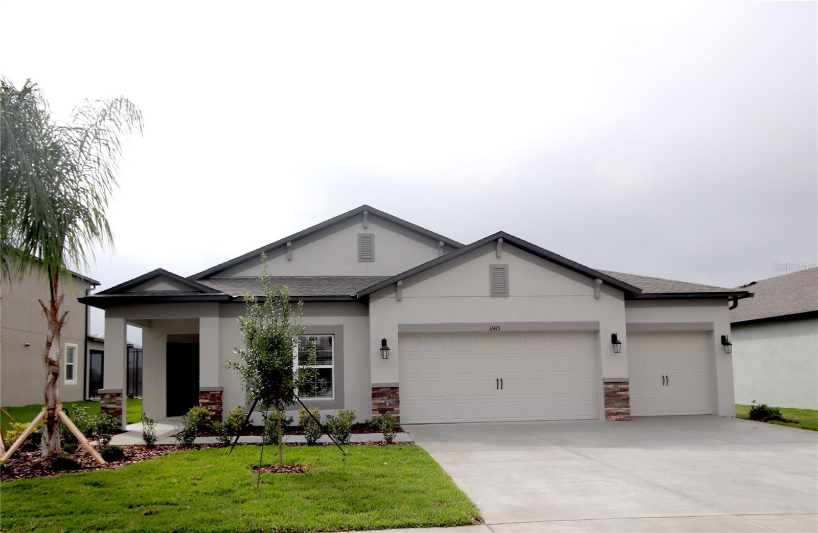 11415 Acacia Grove Ln