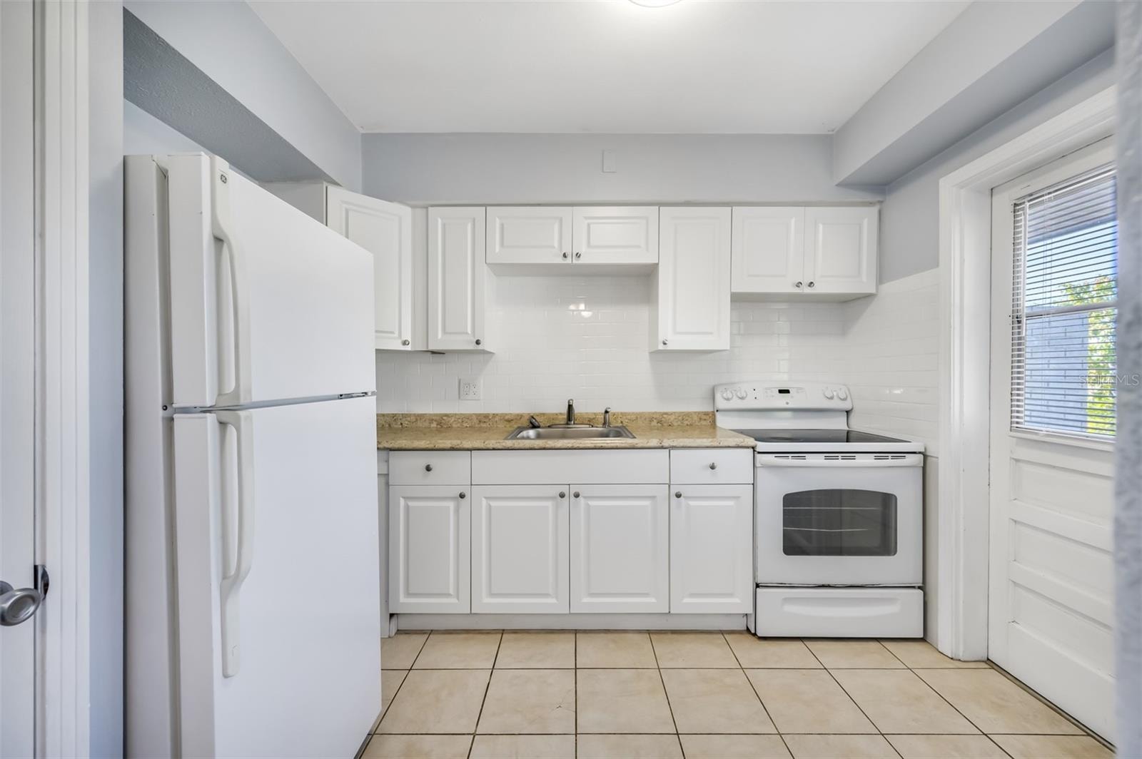 1070 S Clearview Ave #10 photo 1