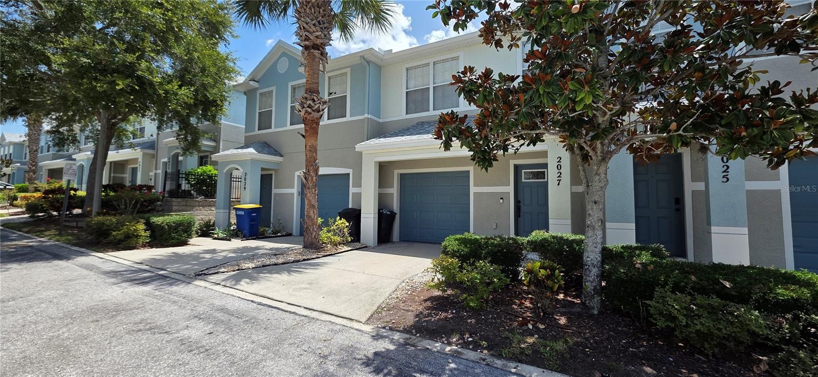 2027 Strathmill Dr photo 1