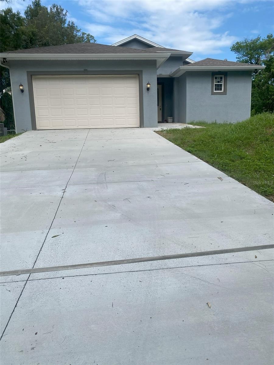 14910 Laurie Ln photo 1