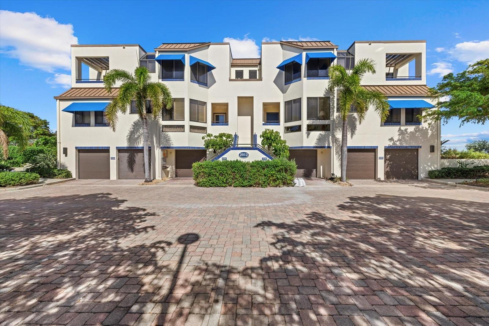 2012 Harbourside Dr #2102