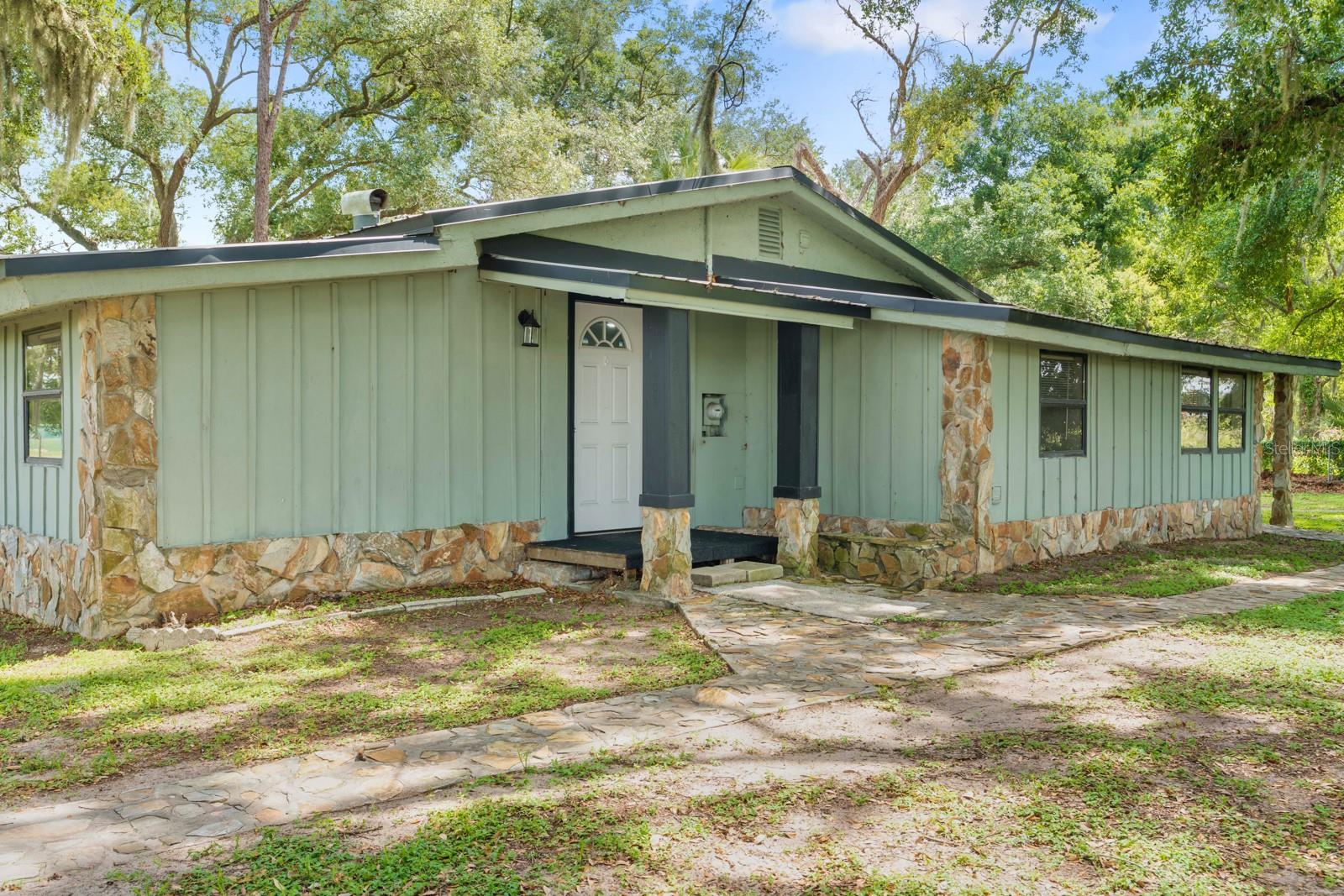 12616 Thonotosassa Rd