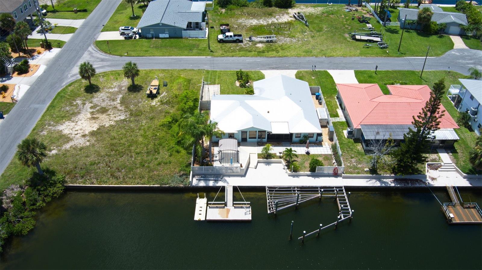 4266 Deleon Dr