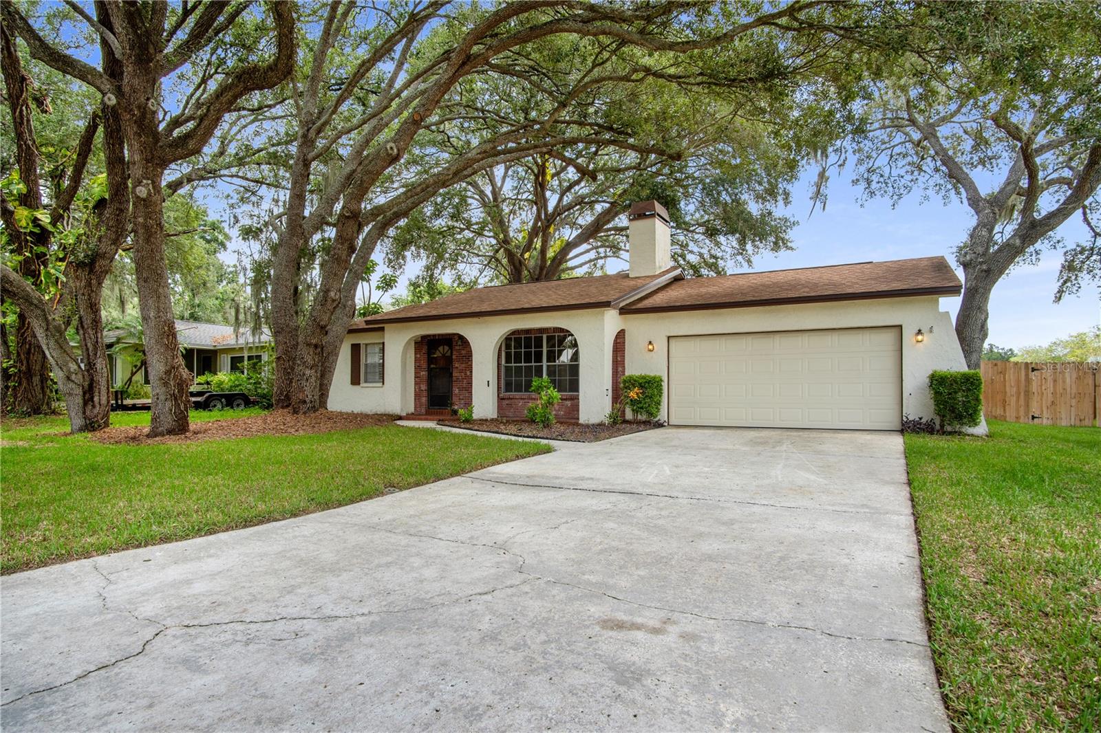 2217 Boxwood Way