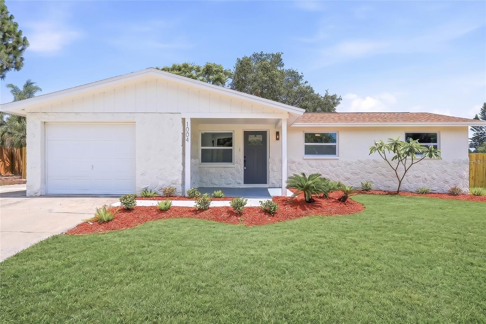 1004 Idlebriar Way