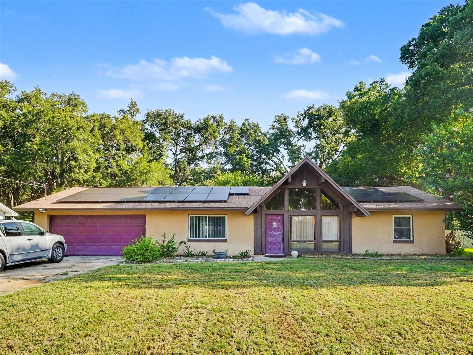 128 N Pointe Dr photo 1